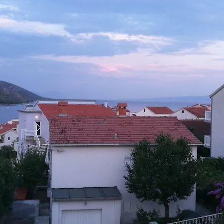 Ciovo Apartman *