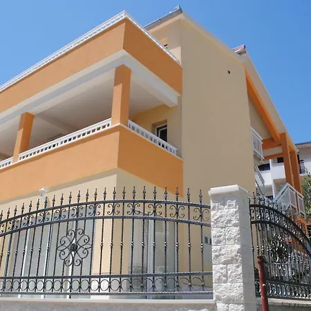 Ciovo Apartment *